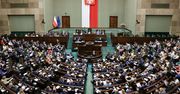 Nowy sondaż. Zaufanie do polityków. Tusk zyskuje