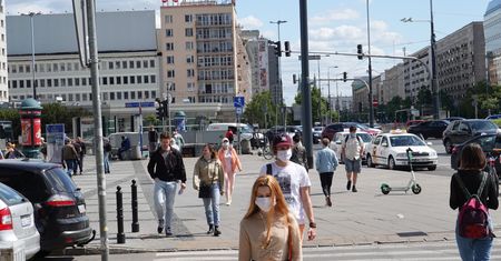 Koronawirus. Warszawa bliska żółtej strefy. Straż Miejska zadowolona z wyników kontroli