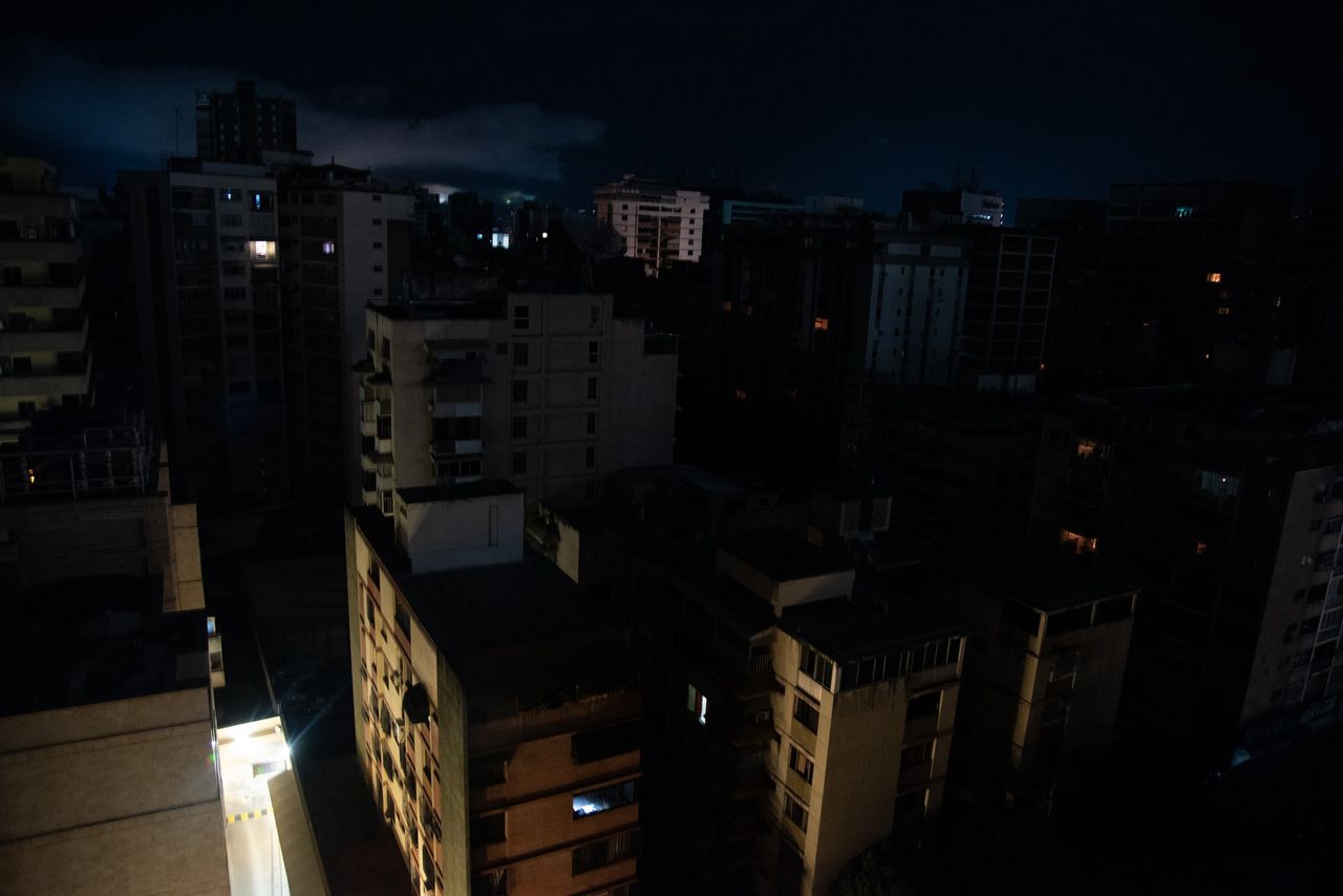 Blackout, czyli rozległa awaria sieci energetycznej - zdjęcie poglądowe (Photo by Carolina Cabral/Anadolu Agency via Getty Images)