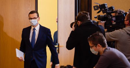 Morawiecki zapowiadał milion aut elektrycznych do 2025 r. Na razie nie ma nawet 50 tys.