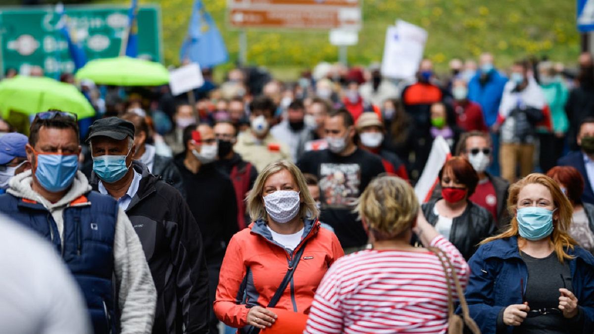 Do kiedy potrwa kwarantanna? Eksperci alarmują, że odporność stadna może nie zadziałać. 