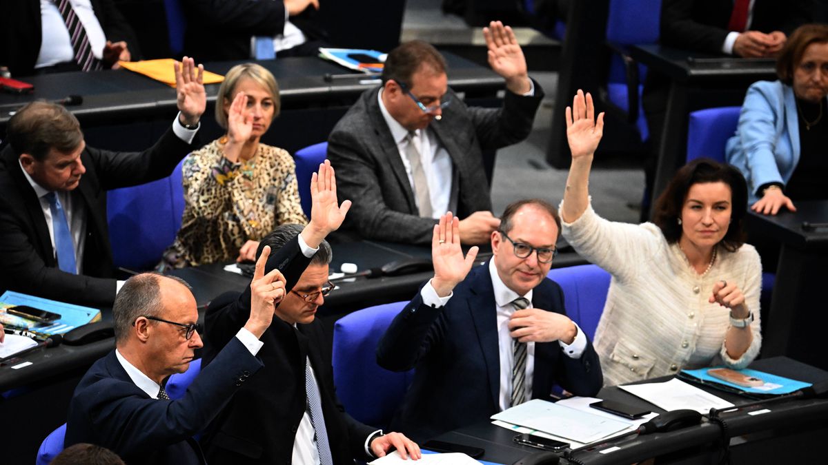 Ważne głosowanie w Bundestagu 18 marca 2025. 