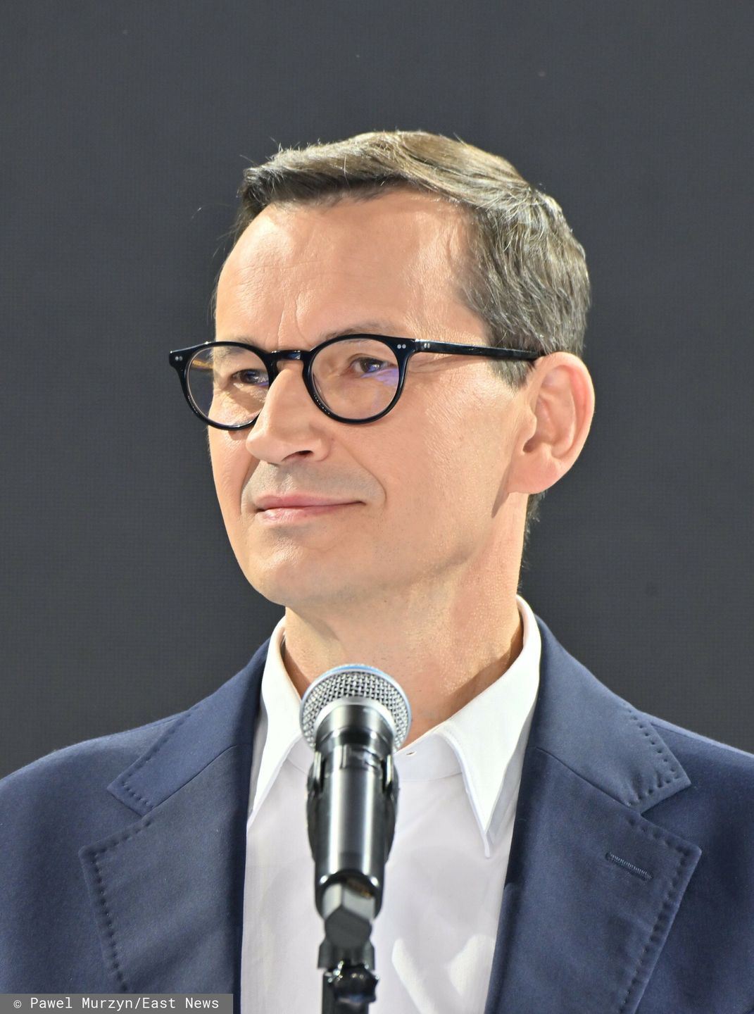 Donald Tusk naigrywa ze STYLIZACJI Mateusza Morawieckiego i Mariusza Błaszczaka