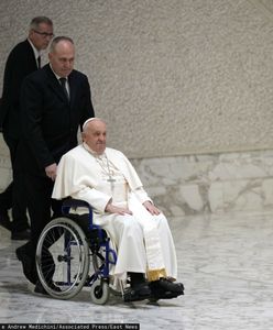 Przewieźli papieża do szpitala