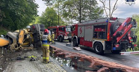 Koszmarny wypadek w Czernichowie. Nie żyją dwie osoby, jest nagranie