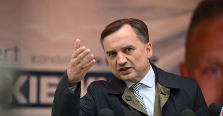 "Karygodne i haniebne praktyki w MS". Myrcha: brali pensje bez świadczenia pracy