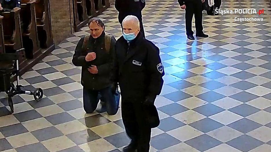 Częstochowa. Policja poszukuje napastnika, który zaatakował pracownika Straży Jasnogórskiej.
