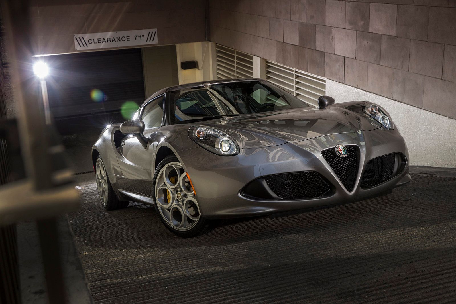 Alfa Romeo 4C w wersji na rynek amerykański w obszernej galerii zdjęć 105