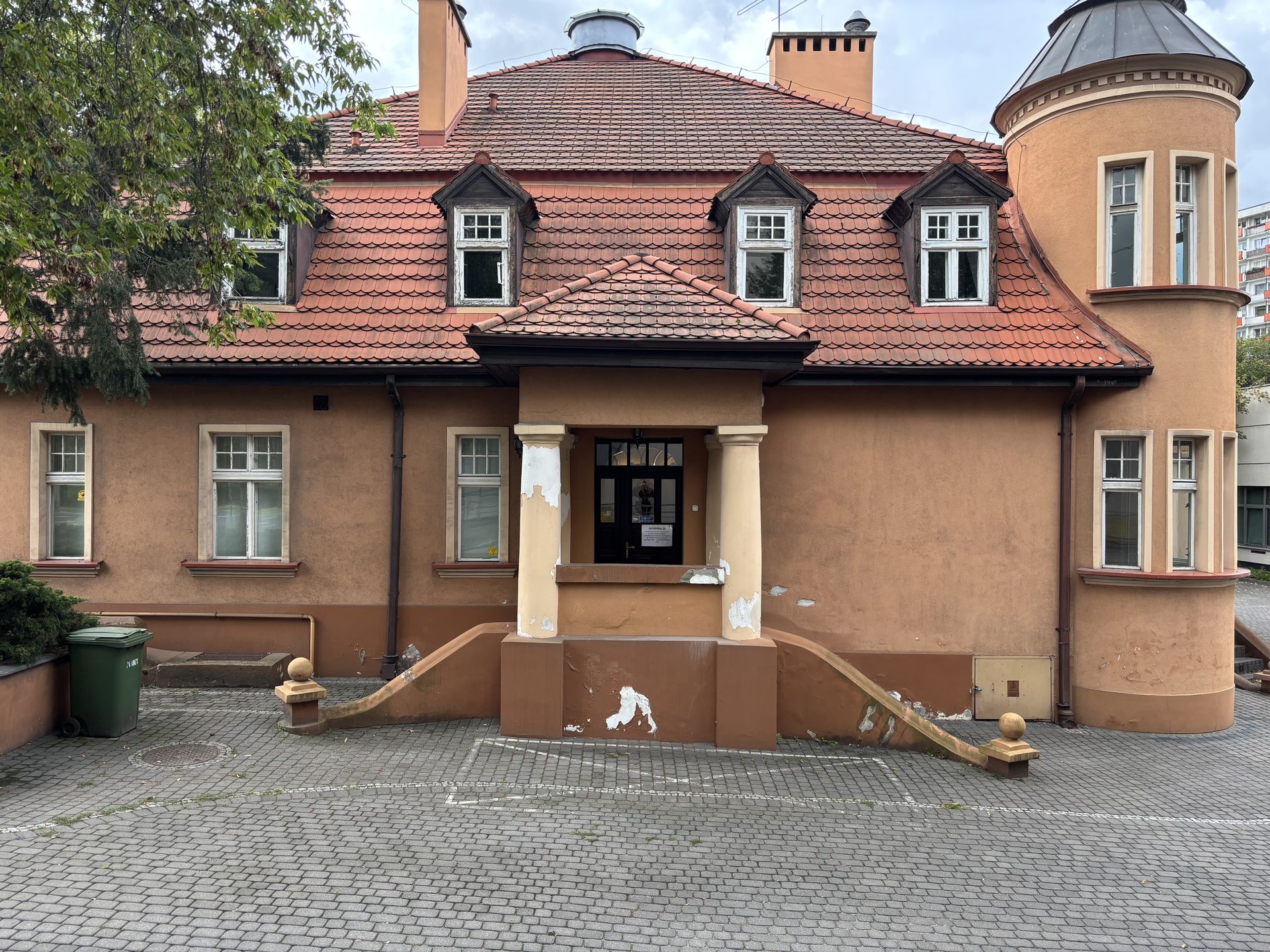 Willa Mielickiego przejdzie remont. 6 sierpnia podpisano umowę
