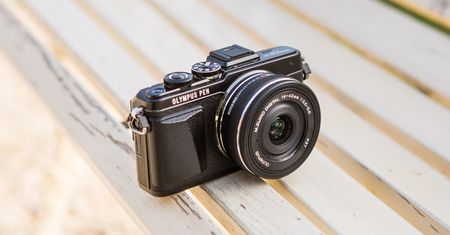 Olympus PEN E-PL7 - godny kontynuator serii [test]
