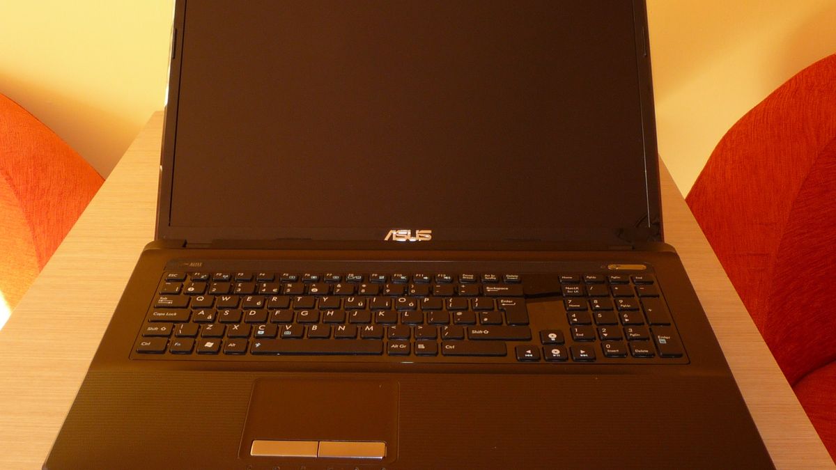 Asus K93SV - przenośny gigant [test cz. 1] 1