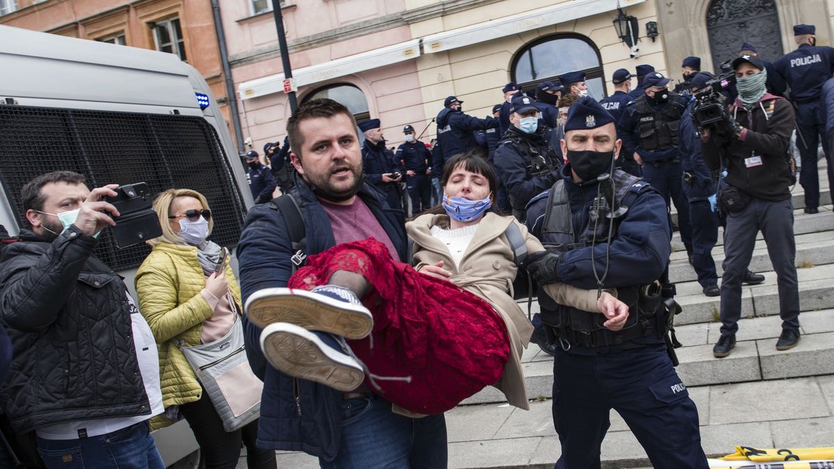 Tak skończył się zeszłotygodniowy protest przedsiębiorców. Paweł Tanajno zapewnia, że następny będzie "w stu procentach zgodny z prawem"