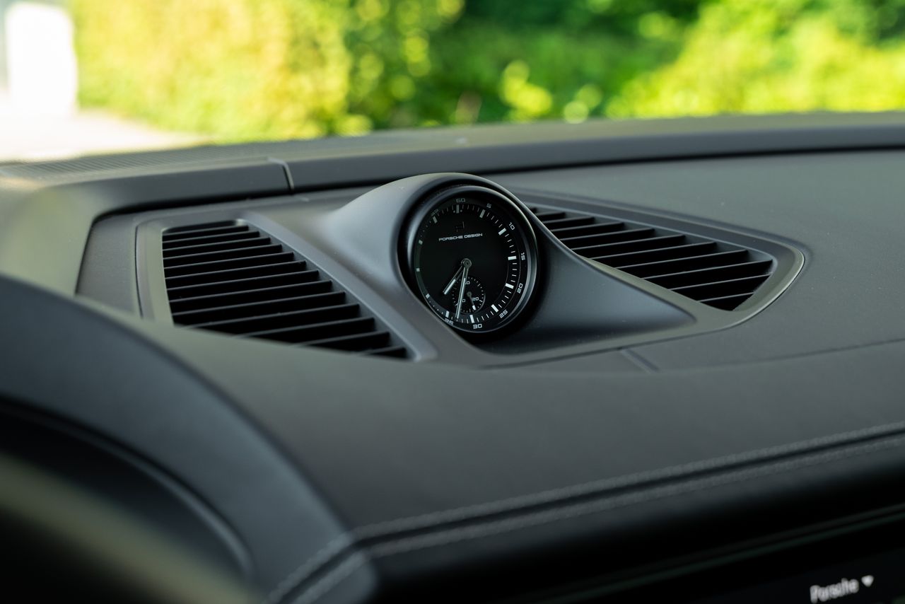 Porsche Macan Turbo EV