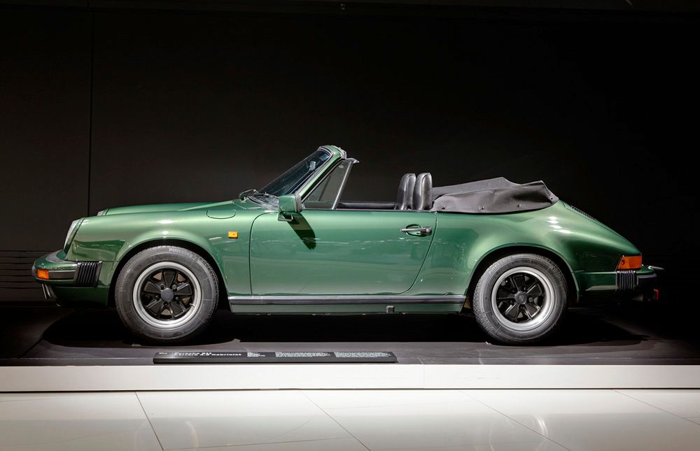 Porsche 911 Carrera 3.2 Cabrio