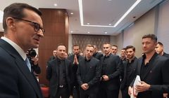 Polscy piłkarze powinni grać w reprezentacji za darmo? Opinie podzielone