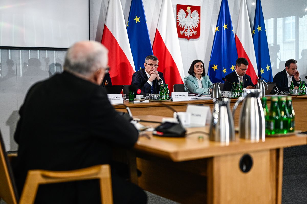 Jarosław Kaczyński przed sejmową komisją śledczą ds. Pegasusa