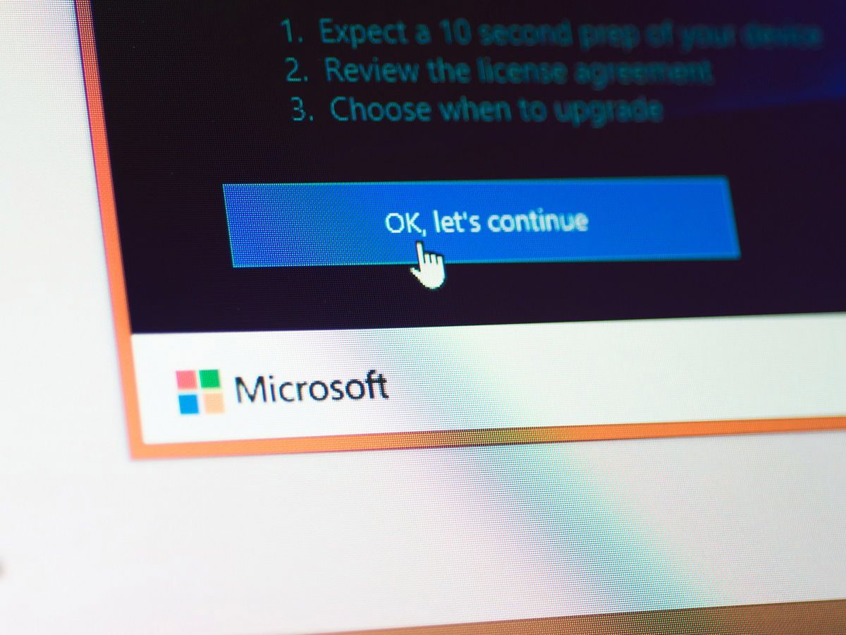 Windows 10 znów instaluje aktualizacje bez zgody użytkowników