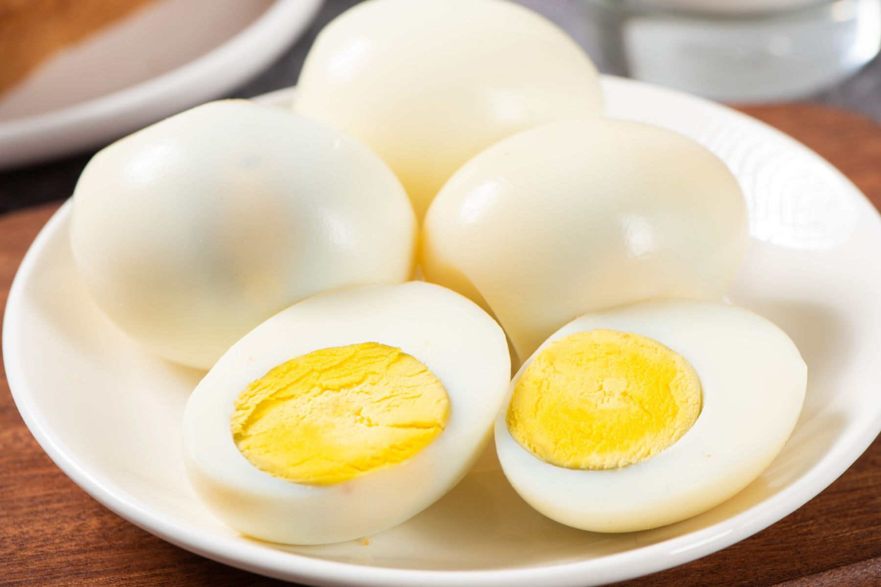 Jak długo mogą stać gotowane jajka? Większość nie ma pojęcia