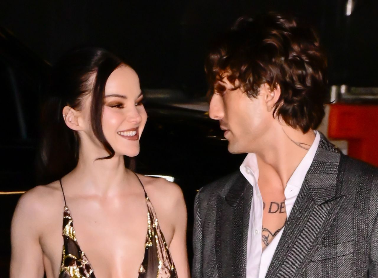 Związała się ze znanym Włochem. Dove Cameron pokazała imponujący pierśnionek