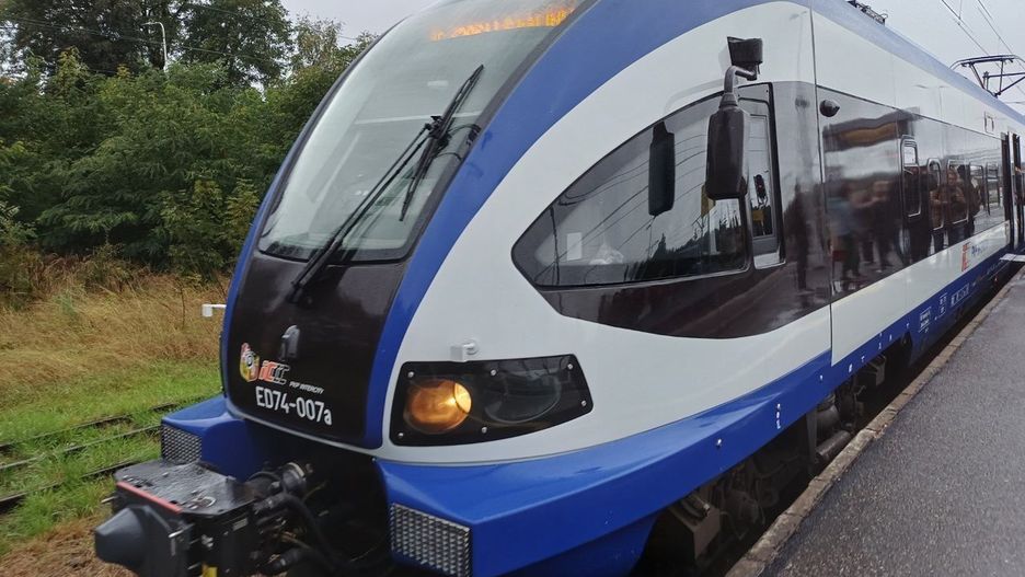 Od połowy grudnia podróżni w woj. śląskiego będą mogli skorzystać z większej liczby połączeń kolejowych PKP Inter City