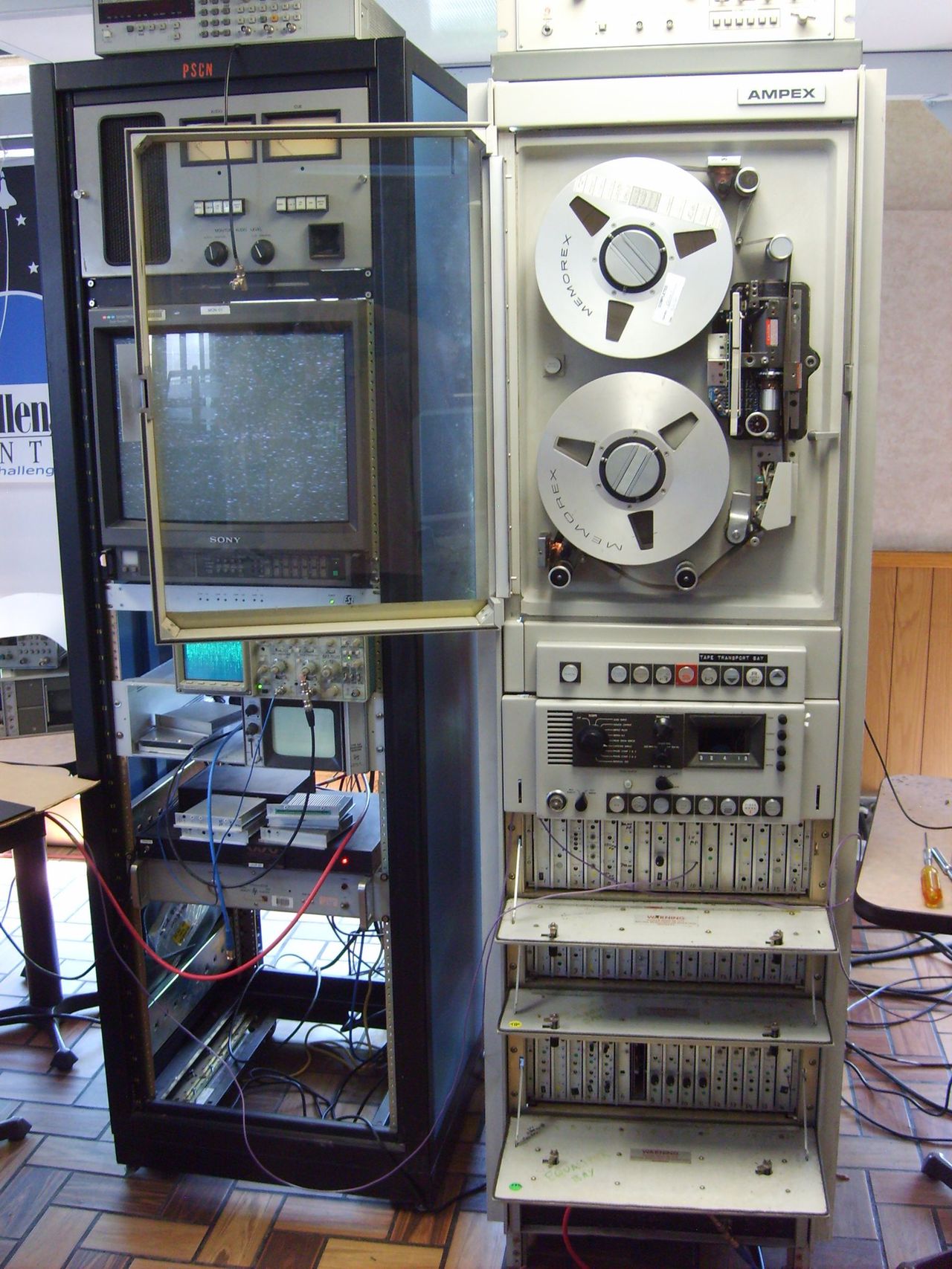 Nieszczęsny Ampex FR-900 (Ryan Schweitzer)