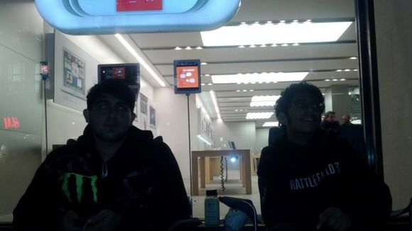 Pierwsze kolejki po nowego iPada już się ustawiły w Londynie! 1