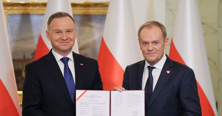 Nowe relacje Dudy z rządem. "Nie jest faworytem prezydenta"