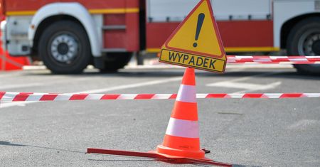 Warszawa. Kolizja k. ronda Wiatraczna. Auto uderzyło w tramwaj