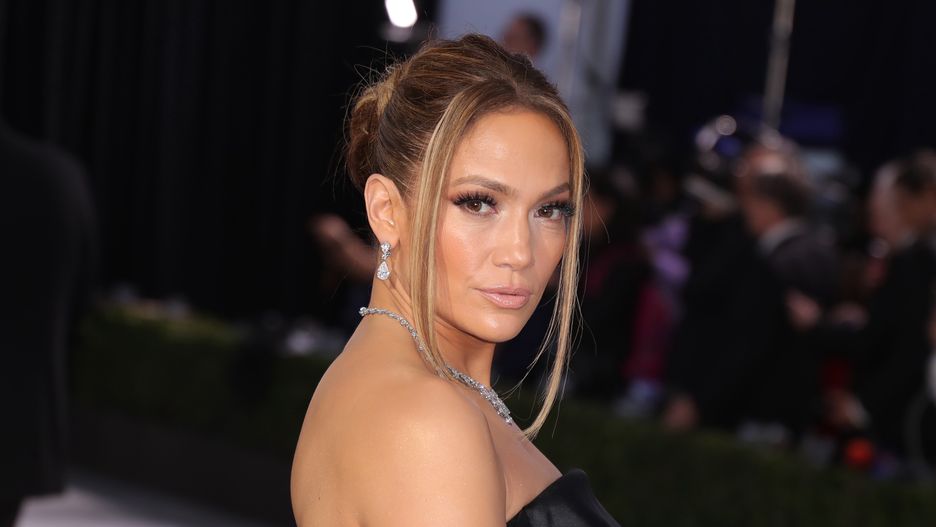 Jennifer Lopez relaksuje się na tarasie
