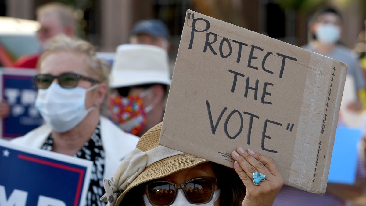 Amerykanie zdają sobie sprawę z wpływu mediów społecznościowych na wynik wyborów /fot. GettyImages