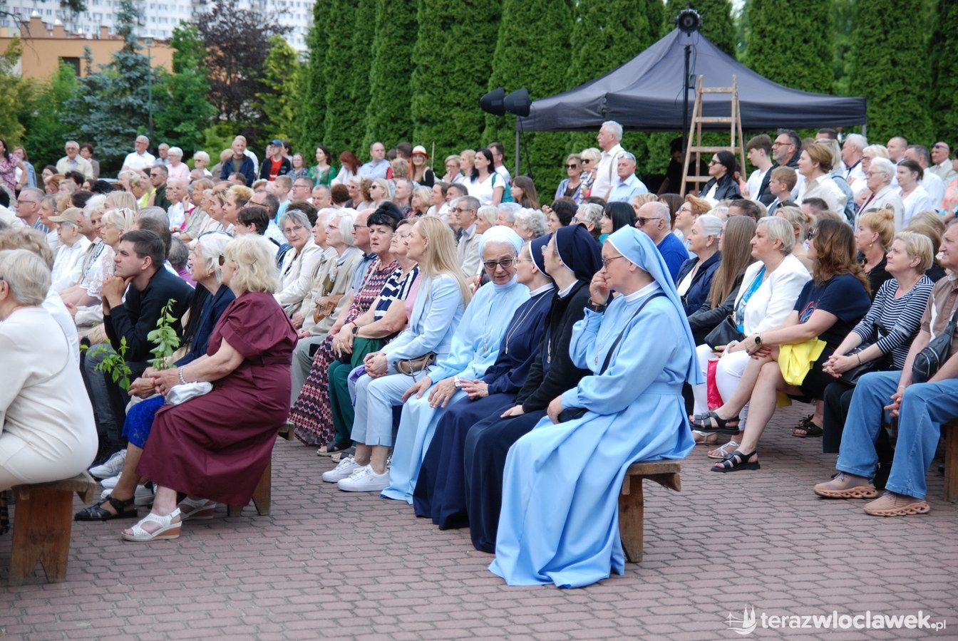 Koncert muzyki chrześcijańskiej na Zazamczu