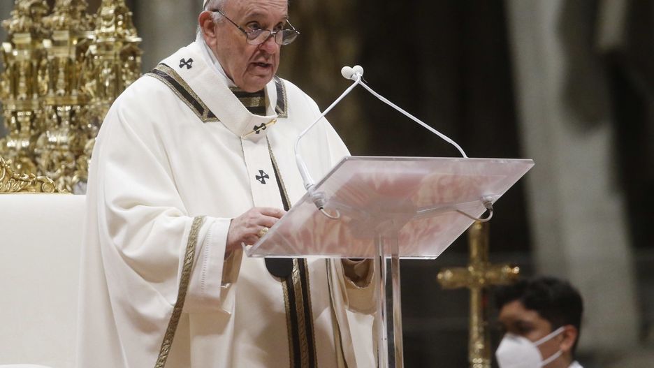 Papież Franciszek odprawił pasterkę w Watykanie/ fot. PAP/EPA/FABIO FRUSTACI