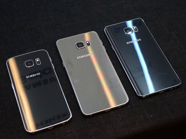 Od lewej: Galaxy S6 Edge, Note 5 i Galaxy S6 Edge+