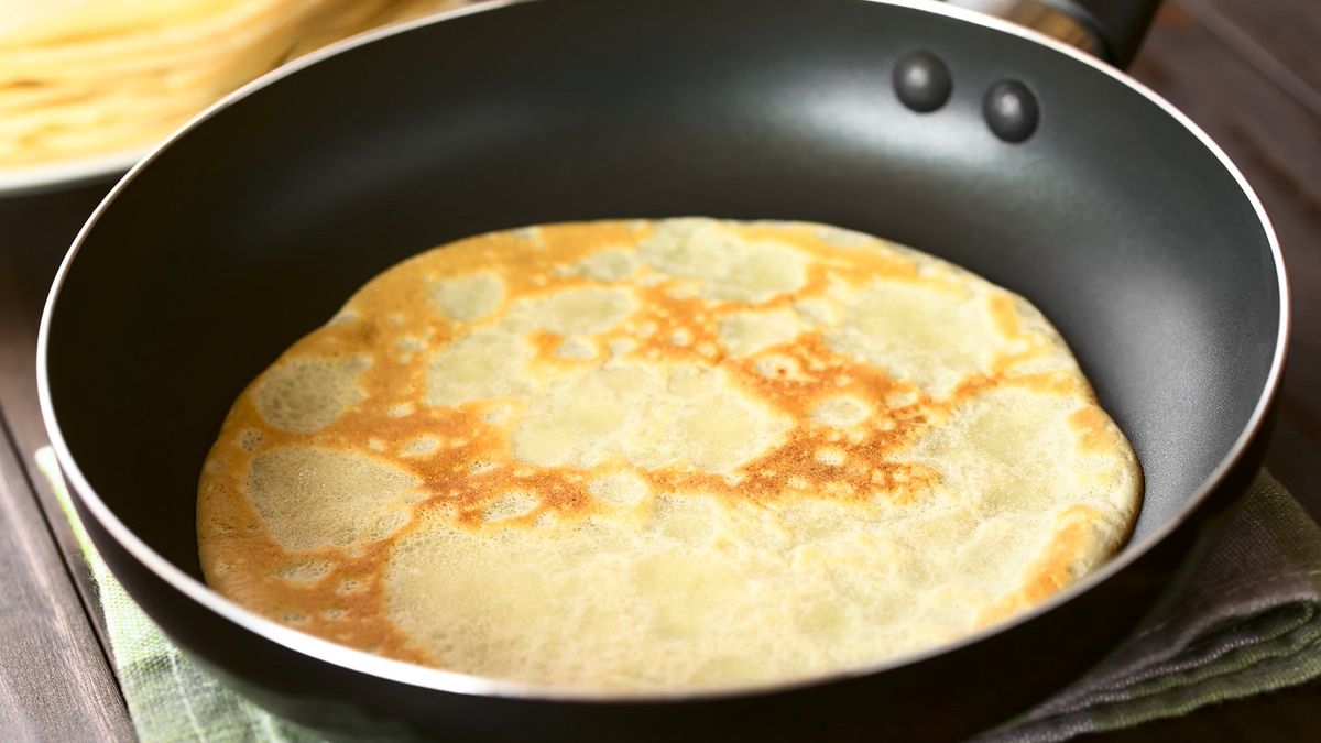 Węgrzy robią naleśniki inaczej. Zamieniają jeden składnik i wychodzą przepyszne