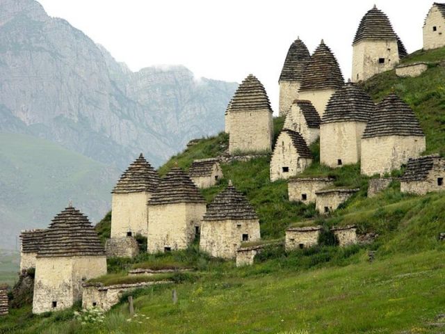10 najdziwniejszych cmentarzy 10