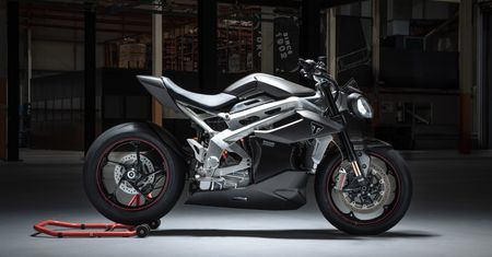 Triumph prezentuje TE-1 - elektryczny jednoślad stworzony z Williamsem
