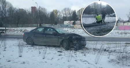 Al. Solidarności: Rozpędzone Audi skosiło latarnię [ZDJĘCIA]