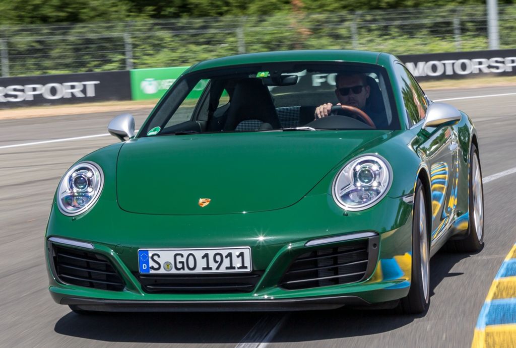 Wiemy jak będzie wyglądać kolejna generacja sportowego Porsche. Dokładnie tak jak każda 911-tka wyprodukowana w ostatnich trzydziestu latach