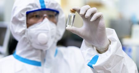 Twój lek jest w Azji. Chińczycy mają broń potężniejszą niż karabiny