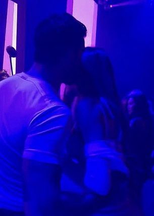 Do sieci trafiło nagranie, jak Khloe Kardashian i Michele Morrone FLIRTUJĄ na after party po pokazie D&G