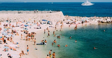 Limit turystów na plaży. Włosi wprowadzają radykalne zmiany