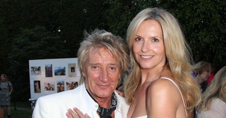 Rod Stewart pozuje z żoną na jachcie w Wenecji. Wyglądają, jakby znów mieli 20 lat