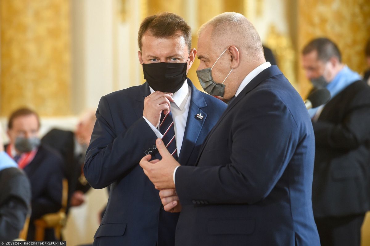 Minister obrony narodowej Mariusz Błaszczak oraz wicepremier Jacek Sasin