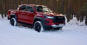 Toyota Hilux GR Sport po zmianach. Pick-up nie boi się zjechać z asfaltu
