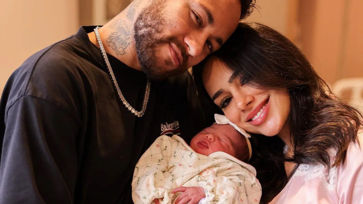 Na zdjęciu: Neymar, Bruna Biancardi i ich córka Mavie