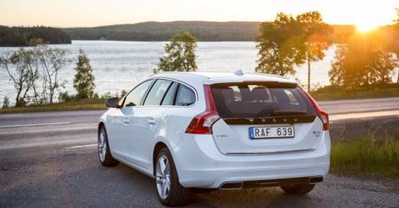 Polestar modyfikuje hybrydę V60 Plug-in