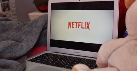 Tak mało czasu, tak dużo dobrych seriali? Netflix testuje rozwiązanie tego problemu
