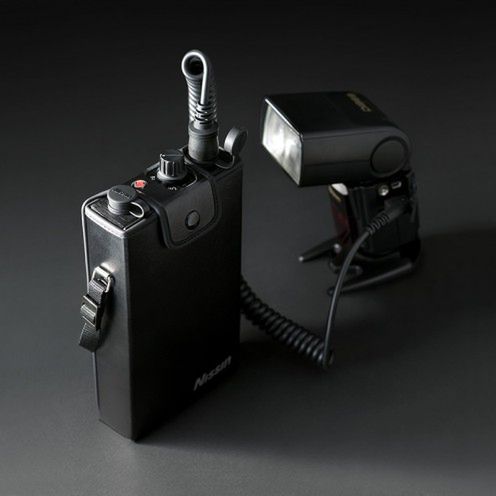Nissin Power Pack PS 300 - zewnętrzne zasilanie dla lamp błyskowych 1