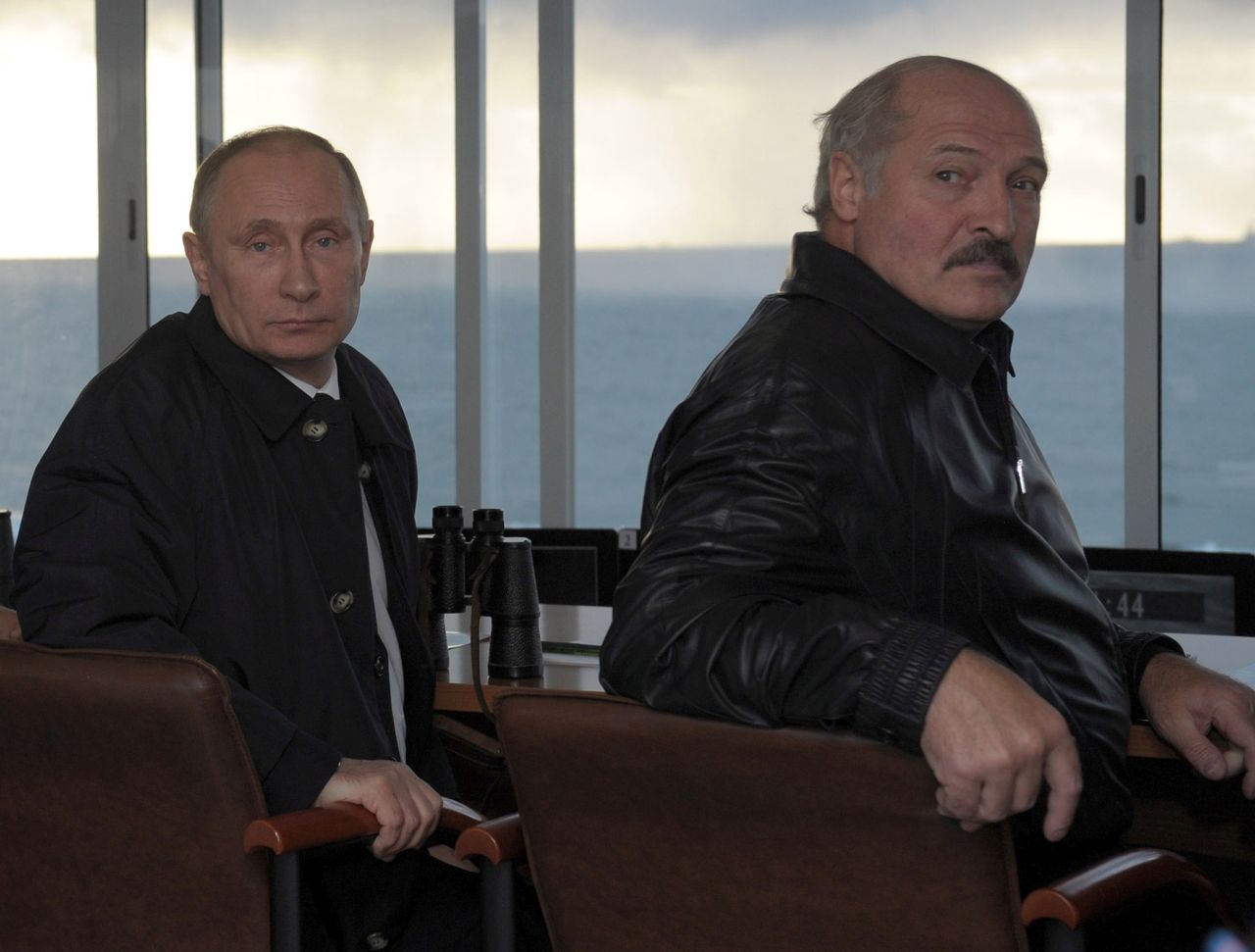 Putin i Łukaszenka przerażeni. "Wykonują już telefony"