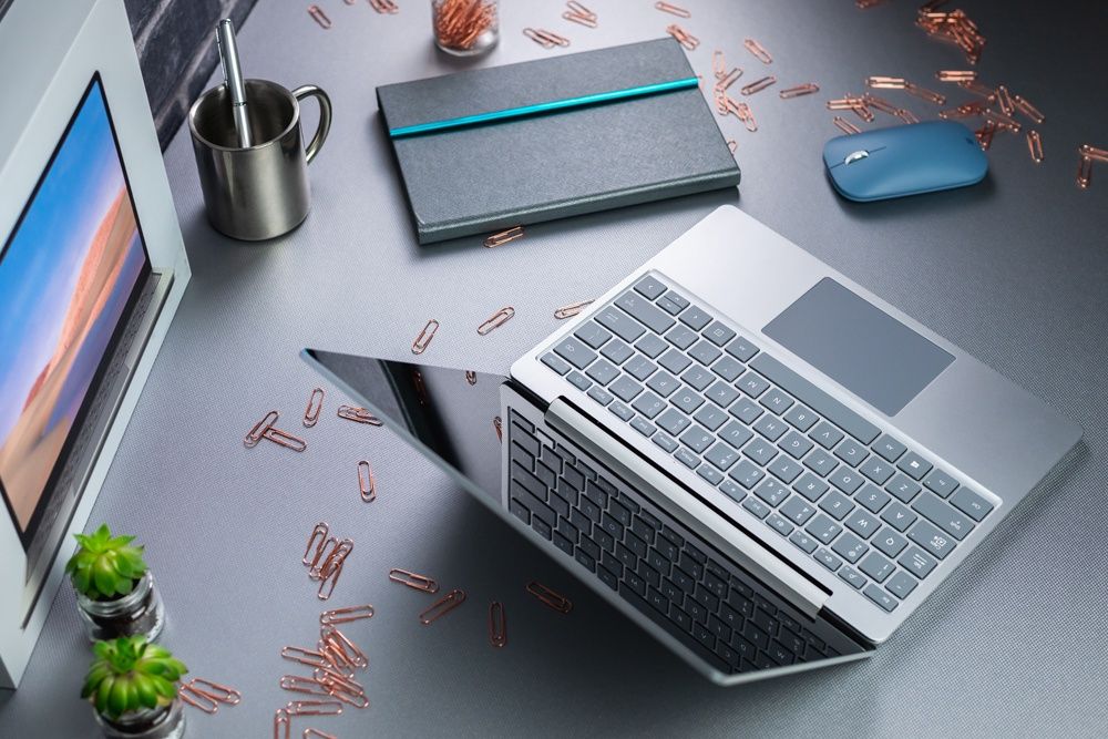 Microsoft Surface Laptop Go bok